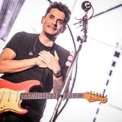 John Mayer abre turnê brasileira com show em São Paulo