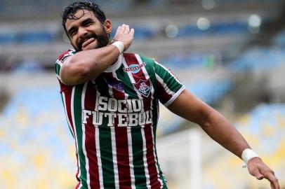  Henrique Dourado, em jogo contra o AvaíIndexador: Lucas Mercon