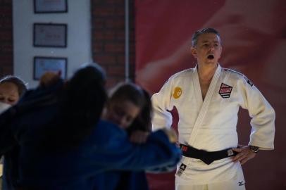  PORTO ALEGRE, RS, BRASIL, 08-06-2016. Antônio Carlos de Oliveira Pereira se torno o sensei Kiko, grande responsável pela verdadeira fábrica de craques. Kiko comando as equipes de judô da Sogipa há mais de 30 anos, período no qual coleciona títulos importantes, como quatro medalhas de ouro em Campeonatos Mundiais (com João Derly em 2006 e 2007, Tiago Camilo em 2007 e Mayra Aguiar em 2014) e três medalhas olímpicas (com Tiago Camilo, em 2008, e Mayra Aguiar e Felipe Kitadai, ambas em 2012). (FOTOS: ANDERSON FETTER/AGÊNCIA RBS)Indexador: Anderson Fetter