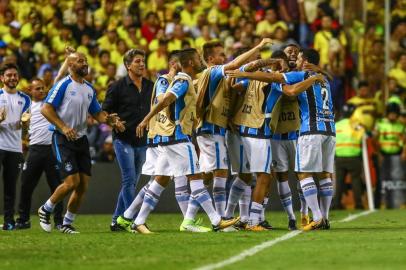 Gremio x BarcelonaRS - FUTEBOL/CONMEBOL LIBERTADORES BRIDGESTONE 2017 /GREMIO X BARCELONA - ESPORTES - Lance da partida entre Gremio e Barcelona disputada na noite desta quarta-feira, no Estadio Monumental Isidro Romero, em Guayaquil valida pelas semifinal da Conmebol Libertadores Bridgestone 2017. FOTO: LUCAS UEBEL/GREMIO FBPAEditoria: SPOIndexador: Lucas UebelSecao: futebolFonte: Gremio.netFotógrafo: Gremio x Barcelona