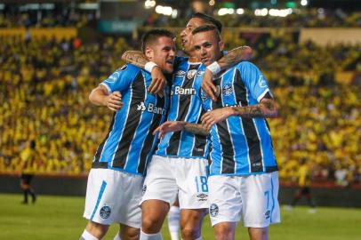 Gremio x Barcelona

RS - FUTEBOL/CONMEBOL LIBERTADORES BRIDGESTONE 2017 /GREMIO X BARCELONA - ESPORTES - Lance da partida entre Gremio e Barcelona disputada na noite desta quarta-feira, no Estadio Monumental Isidro Romero, em Guayaquil valida pelas semifinal da Conmebol Libertadores Bridgestone 2017. FOTO: LUCAS UEBEL/GREMIO FBPA

Editoria: SPO
Indexador: Lucas Uebel
Secao: futebol
Fonte: Gremio.net
Fotógrafo: Gremio x Barcelona