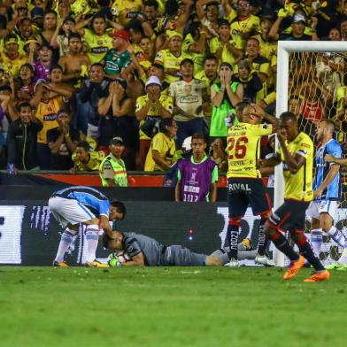 Gremio x BarcelonaRS - FUTEBOL/CONMEBOL LIBERTADORES BRIDGESTONE 2017 /GREMIO X BARCELONA - ESPORTES - Lance da partida entre Gremio e Barcelona disputada na noite desta quarta-feira, no Estadio Monumental Isidro Romero, em Guayaquil valida pelas semifinal da Conmebol Libertadores Bridgestone 2017. FOTO: LUCAS UEBEL/GREMIO FBPAEditoria: SPOIndexador: Lucas UebelSecao: futebolFonte: Gremio.netFotógrafo: Gremio x Barcelona