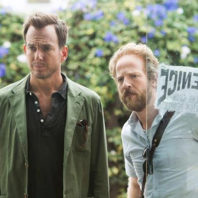 Flaked é uma série de comédia original Netflix estrelada por Will Arnett de The Millers. A 1ª temporada consiste em 8 episódios de 30 minutos cada, lançados simultaneamente em 11 de março de 2016.