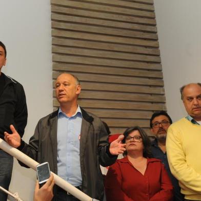  CAXIAS DO SUL, RS, BRASIL, 02/10/2016 - Eleições 2016, Candidato à prefeito derotado do PT, Pepe Vargas. (JONAS RAMOS/AGÊNCIA RBS)