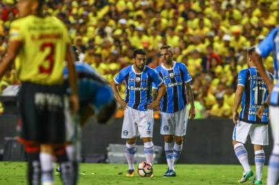 Gremio x Barcelona

RS - FUTEBOL/CONMEBOL LIBERTADORES BRIDGESTONE 2017 /GREMIO X BARCELONA - ESPORTES - Lance da partida entre Gremio e Barcelona disputada na noite desta quarta-feira, no Estadio Monumental Isidro Romero, em Guayaquil valida pelas semifinal da Conmebol Libertadores Bridgestone 2017. FOTO: LUCAS UEBEL/GREMIO FBPA

Editoria: SPO
Indexador: Lucas Uebel
Secao: futebol
Fonte: Gremio.net
Fotógrafo: Gremio x Barcelona