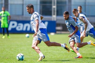 RS - FUTEBOL/TREINO GREMIO  - ESPORTES - Jogadores do Grêmio realizam treino durante a manha desta sexta-feira no Centro de Treinamentos Luiz Carvalho, na preparacao para o Campeonato Brasileiro. No lance, Michel. 2017. FOTO: LUCAS UEBEL/GREMIO FBPA