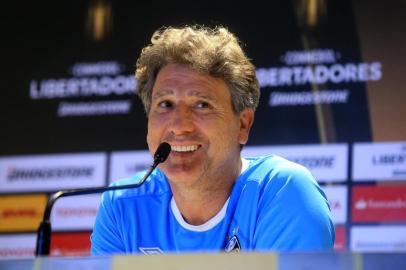  

PORTO ALEGRE, RS, BRASIL, 31.10.2017. Técnico Renato Portaluppi dá entrevista coletiva após treino do Grêmio no CT Luiz Carvalho.

Foto: André Ávila/Agência RBS