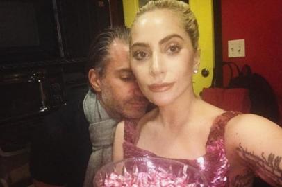 Lady Gaga fica noiva de Christian Carino