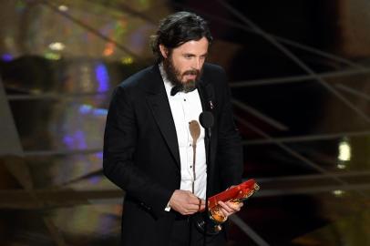 HOLLYWOOD, CA - FEBRUARY 26: Actor Casey Affleck accepts Best Actor for Manchester by the Sea onstage during the 89th Annual Academy Awards at Hollywood & Highland Center on February 26, 2017 in Hollywood, California.   Kevin Winter/Getty Images/AFP