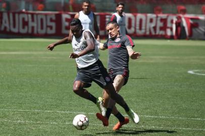  

PORTO ALEGRE, RS, BRASIL, 02-11-2017. Inter faz treino no Beira-Rio com torcida na arquibancada. (JEFFERSON BOTEGA/AGÊNCIA RBS)
Indexador: Jefferson Botega