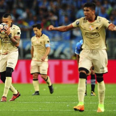  

PORTO ALEGRE, RS, BRASIL, 01.11.2017. Grêmio enfrenta o Barcelona-EQU pela semifinal da Libertadores, na Arena, em Porto Alegre.

Foto: Félix Zucco/Agência RBS