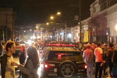  

PORTO ALEGRE, RS, BRASIL, 31/07/2017 - Movimento na Rua João Alfredo, no bairro Cidade Baixa, em Porto Alegre.
(Foto: André Feltes / Especial)