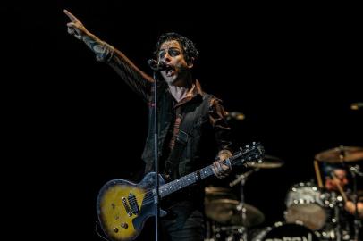 GREENDAY SE APRESENTA EM SP

SP - MÚSICA/GREEN DAY/SP - VARIEDADES - Show da banda norte-americana Green Day, na Arena Anhembi, na zona norte   de São Paulo, na noite desta sexta-feira, 3. Green Day está no Brasil para   apresentação como parte da turnê para a divulgação do disco Revolution   Radio, lançado ano passado.   03/11/2017 - Foto: RAFAEL ARBEX/ESTADÃO CONTEÚDO

Editoria: VARIEDADES
Local: SÃO PAULO
Indexador: RAFAEL ARBEX
Fonte: ESTADAO CONTEUDO
Fotógrafo: ESTADÃO CONTEÚDO