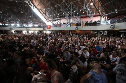  

Porto Alegre, RS, BRASIL - 07/11/2017 - Assembléia do SIMPA (FOTO: CARLOS MACEDO / AGENCIA RBS)