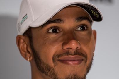 F1 World Champion, Mercedes British driver Lewis Hamilton, offers a press conference in Sao Paulo, Brazil, on November 8, 2017 ahead of Sundays Formula One Brazilian Grand Prix. / AFP PHOTO / Nelson ALMEIDA