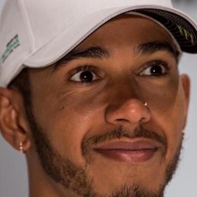 F1 World Champion, Mercedes British driver Lewis Hamilton, offers a press conference in Sao Paulo, Brazil, on November 8, 2017 ahead of Sundays Formula One Brazilian Grand Prix. / AFP PHOTO / Nelson ALMEIDA