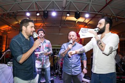  

PORTO ALEGRE, RS, BRASIL, 09-11-2017. Pretinho Básico. Rádio AtLântida inaugura espaço ATL House no prédio da biblioteca na PUC-RS.  (FOTO ANDRÉA GRAIZ/AGÊNCIA RBS).
Indexador: Andrea Graiz