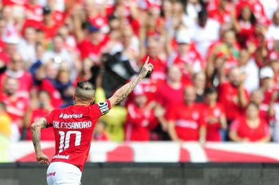  

PORTO ALEGRE, RS, BRASIL - Inter e Santa Cruz se enfrentam no estádio Beira-Rio pela Série B do Brasileirão. Na foto, DAlessandro comemora gol (Carlos Macedo/Agência RBS)