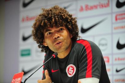  

PORTO ALEGRE, RS, BRASIL, 13-11-2017. Após demissão do técnico Guto Ferreira, Inter treina no CT Parque Gigante com o técnico interino Odair Hellmann. Na foto: coletiva de imprensa com Camilo (FÉLIX ZUCCO/AGÊNCIA RBS)