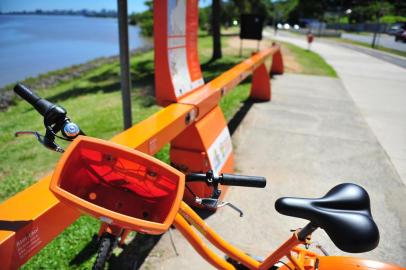  PORTO ALEGRE, RS, BRASIL, 13-11-2017: Serviço Bike Poa está com falta de bicicletas, refletindo em pontos com poucas opções para retirada (FOTO FÉLIX ZUCCO/AGÊNCIA RBS, Editoria de Porto Alegre).