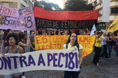  

PORTO ALEGRE, RS, BRASIL, 13/11/2017 - Protesto contra a criminalização do aborto (FOTOGRAFO: ANDRÉ FELTES / AGENCIA RBS)