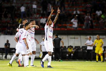 SANTA CRUZ E OESTE

PE - SANTA-CRUZ-OESTE - ESPORTES - Jogadores do Oeste comemoram gol durante a partida entre Santa Cruz PE e Oeste SP, válida pela Série B do Campeonato Brasileiro 2017, no Estádio Arruda no Recife (PE), nesta terça-feira (17). 17/10/2017 - Foto: ADEMAR FILHO/FUTURA PRESS/FUTURA PRESS/ESTADÃO CONTEÚDO

Editoria: ESPORTES
Local: RECIFE
Indexador: ADEMAR FILHO
Fotógrafo: FUTURA PRESS