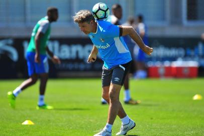 PORTO ALEGRE, RS, BRASIL, 14-11-2017. Treino do Grêmio no CT Luiz Carvalho. Renato Gaúcho (FÉLIX ZUCCO/AGÊNCIA RBS)