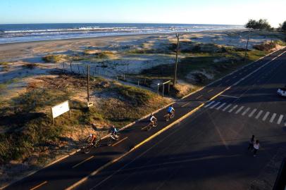  ARROIO DO SAL, RS, BRASIL 13/11/2017Condições da praia de Arroio do Sal antes da temporada de veraneio.(Felipe Nyland/Agência RBS)