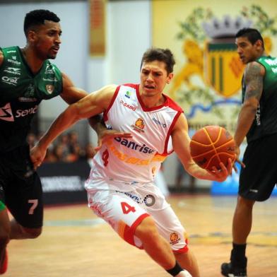  CAXIAS DO SUL, RS, BRASIL 15/11/2017Banrisul Caxias do Sul Basquete x Sendi Bauru. Jogo válido pelo NBB10 disputado no Ginásio do Vascão em Caxias do Sul. (Felipe Nyland/Agência RBS)