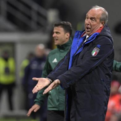 Italys coach Giampiero Ventura reacts during the FIFA World Cup 2018 qualification football match between Italy and Sweden, on November 13, 2017 at the San Siro stadium in Milan. / AFP PHOTO / Miguel MEDINA