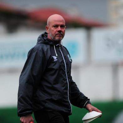  CAXIAS DO SUL, RS, BRASIL, 16/11/2017. Treino do Juventude no estádio Alfredo Jaconi. O Ju está disputando a série B do Campeonato Brasileiro 2017. Na foto, técnico Antônio Carlos Zago. (Porthus Junior/Agência RBS)