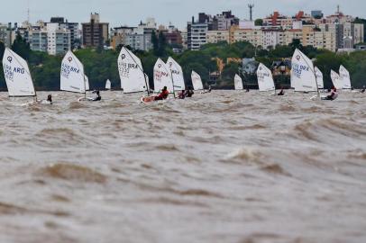  

PORTO ALEGRE, RS, BRASIL, 16/11/2017-Campeonatos de velejadores (FOTOGRAFO: LAURO ALVES / AGENCIA RBS)