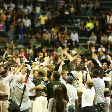 SANTA CRUZ DO SUL-RS-BRASIL- CTG Tiarayú de Porto Alegre, é o vencedor do ENART 2016.  FOTO ISADORA NEUMANN/ZERO HORA.