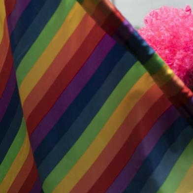  

A man poses for the picture during the Gay Pride Parade at Copacabana beach in Rio de Janeiro, Brazil, on November 19, 2017.  / AFP PHOTO / LEO CORREA

Editoria: SOI
Local: Rio de Janeiro
Indexador: LEO CORREA
Secao: gays and lesbians
Fonte: AFP
Fotógrafo: STR