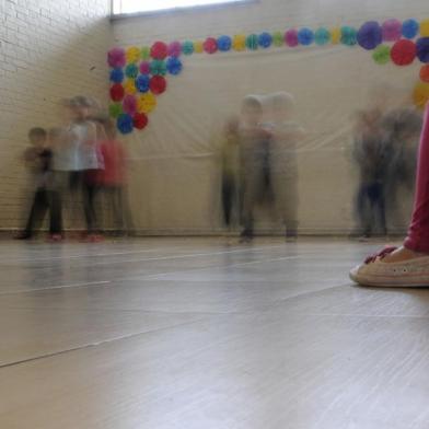  CAXIAS DO SUL, RS, BRASIL, 17/11/2017 - Professores da Escola Infantil Prodessora Maria do Carmo Ioppi, antiga Criança Feliz, estão apreensivos. Eles tem dúvidas sobre a renovação de convênio com a prefeitura, que se não for renovado pode prejudicar a contratação de pofissionais. (Marcelo Casagrande/Agência RBS)