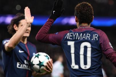  

Paris Saint-Germains Uruguayan striker Edinson Cavani (L) celebrates after scoring with teammate Paris Saint-Germains Brazilian striker Neymar during the UEFA Champions League Group B football match between Paris Saint-Germain (PSG) and Glasgow Celtic at Parc des Princes Stadium in Paris on November 22, 2017.  /

Editoria: SPO
Local: Paris
Indexador: FRANCK FIFE
Secao: soccer
Fonte: AFP
Fotógrafo: STF