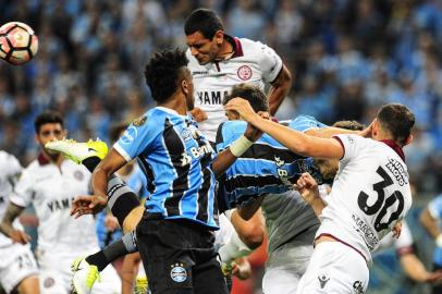  

PORTO ALEGRE, RS, BRASIL, 22/11/2017 - Grêmio enfrenta argentino Lanús, na priemeira partida da final da Libertadores 2017, na Arena (FOTOGRAFO: FELIX ZUCCO / AGENCIA RBS)