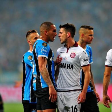  

PORTO ALEGRE, RS, BRASIL, 22.11.2017. Grêmio enfrenta o argentino Lanús, na primeira partida da final da Libertadores 2017, na Arena.

Foto: André Ávila/Agência RBS