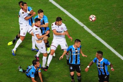  

PORTO ALEGRE, RS, BRASIL, 22.11.2017. Grêmio enfrenta o argentino Lanús, na primeira partida da final da Libertadores 2017, na Arena.

Foto: Jefferson Botega/Agência RBS