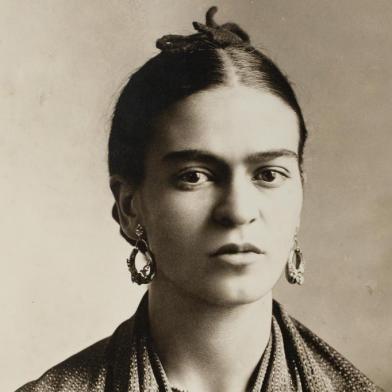 Frida Kahlo - As Suas Fotografias, em exposição no Museu Oscar Niemeyer (MON), em Curitiba. Retrato de Frida Kahlo feito por seu pai