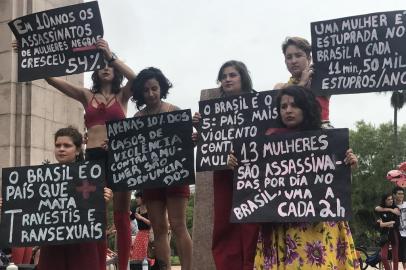  

O Dia Internacional para a Eliminação da Violência Contra as Mulheres, lembrado neste sábado (25), foi marcado por um ato no Parque da Redenção, em Porto Alegre. Iniciada pela manhã, a manifestação contou com apresentações musicais, discursos e rodas de discussões.