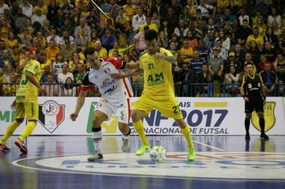 ASSOEVA E JOINVILLE EMPATAM NA ABERTURA DAS FINAIS DA LIGA FUTSAL
