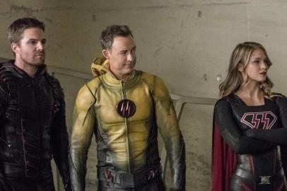 Crisis on Earth X, crossover entre as séries da DC Supergirl, Arrow, Flash e DC Legends of Tomorrow