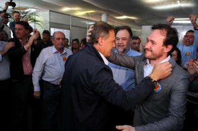  CAXIAS DO SUL, RS, BRASIL 30/10/2016O Candidato a prefeito de Caxias do Sul Edson Néspolo do PDT perde no segundo turno das eleições 2016. Néspolo faz prônunciamento para os militantes e colaoradores no comitê de campanha na rua Sinimbu. (Felipe Nylad/Agêcia RBS)