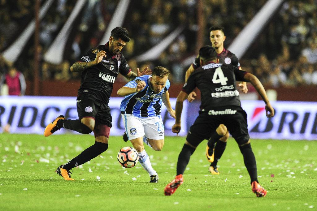 Fora do Mundial, Arthur revela como foi torcer pelo Grêmio