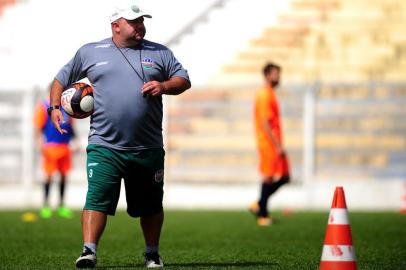  VERANÓPOLIS, RS, BRASIL 30/11/2017Time do VEC treina no estádio Antonio Davis Farina em Veranópolis para o Campeonato Gaúcho de Futebol 2018. (Felipe Nyland/Agência RBS)