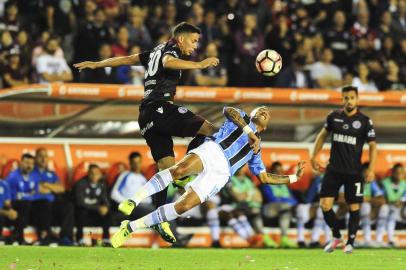  

LANÚS, ARGENTINA - 29/11/2017 - O Grêmio enfrenta o Lanús pela segunda partida da final da Libertadores de 2017. Em Porto Alegre, o time de Renato Portaluppi venceu por 1x0. (Félix Zucco/Agência RBS)