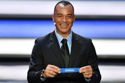 775082773

Brazils former defender Cafu displays the slip of Senegal   during the Final Draw for the 2018 FIFA World Cup football tournament at the State Kremlin Palace in Moscow on December 1, 2017.
The 2018 FIFA World Cup will be held from June 14 and July 15, 2018, in 11 Russian cities. / AFP PHOTO / Mladen ANTONOV

Editoria: SPO
Local: Moscow
Indexador: MLADEN ANTONOV
Secao: soccer
Fonte: AFP
Fotógrafo: STF