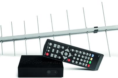 Junte & Pague do Diário Gaúcho: kit com conversor digital, antena externa UHF e controle remoto 