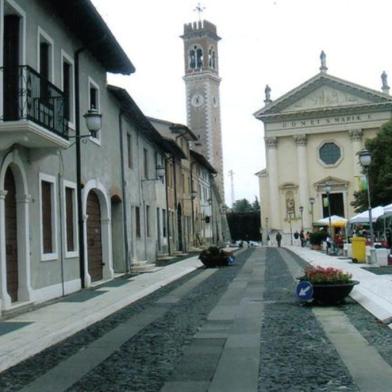 135 anos de imigração: Foto da Matriz e torre do Castello de Arzignano 